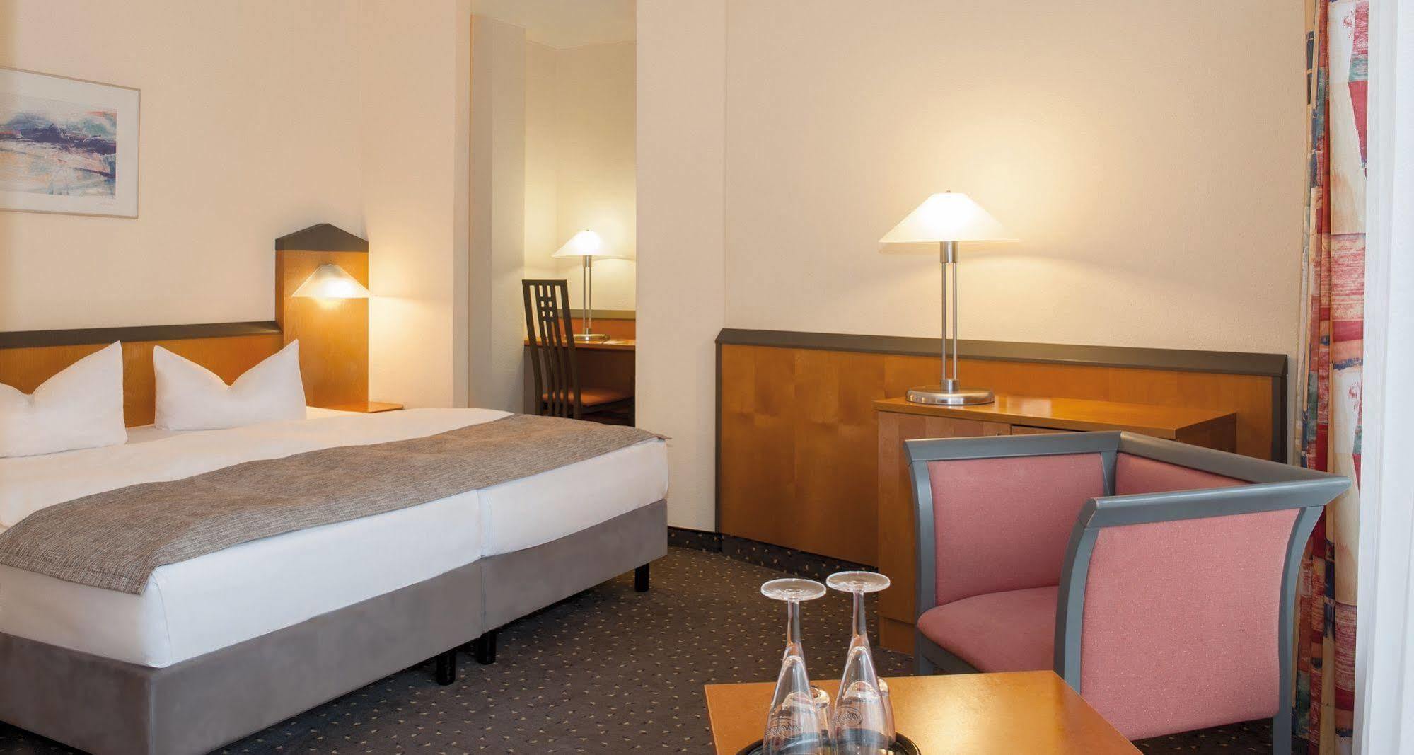 Victor's Residenz-hotel Tegel Hotel 3*